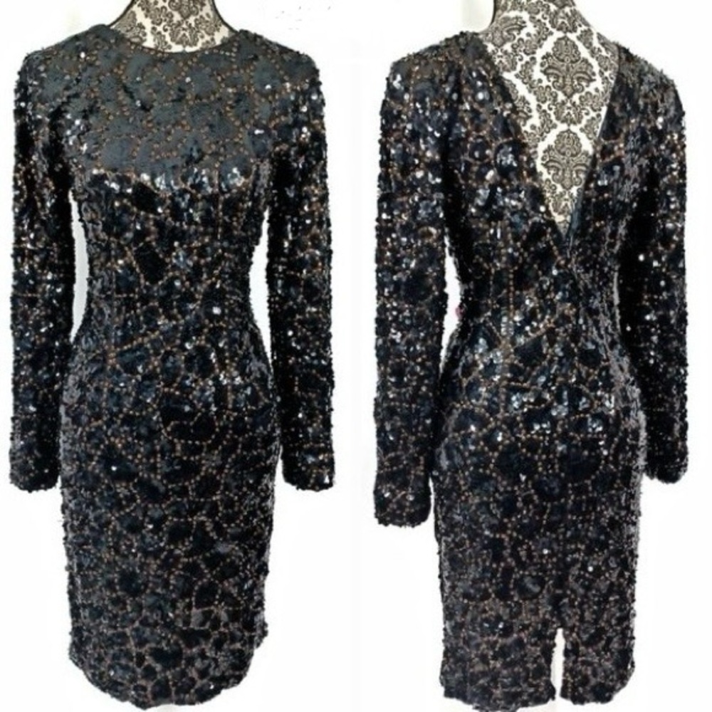 [Black Tie] dress